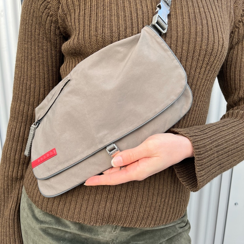 Vintage gray/brown crossbody prada bag